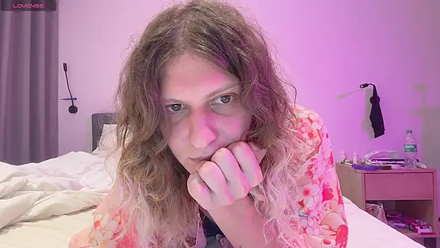 Alice Pinkhead online show from 12/05/25, 05:16