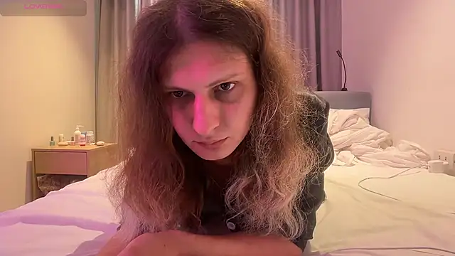 Alice Pinkhead online show from 04/07/26, 09:21