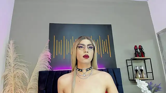 BrianaSchafer online show from 02/04/25, 06:49