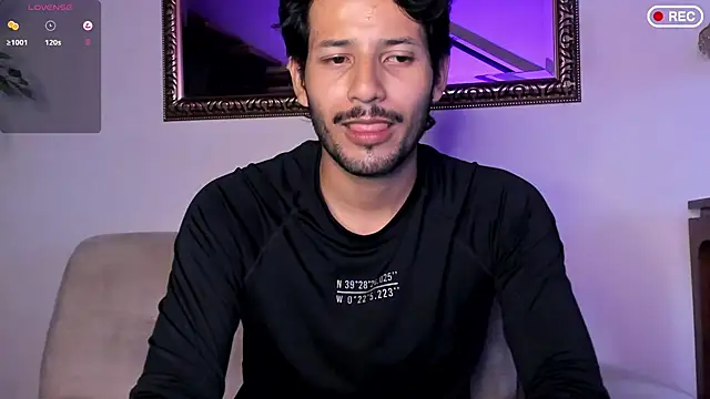 Nicholasrodrii online show from 12/14/25, 10:47