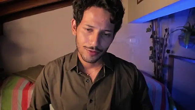 Nicholasrodrii online show from 04/16/26, 01:06
