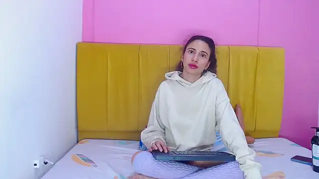 Snapshot of angelinabrookcm101 chatting on 12/03/24, 09:22 angelinabrookcm101 online show from 12/03/24, 09:22