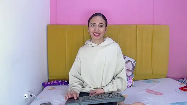 Snapshot of angelinabrookcm101 chatting on 12/07/24, 05:15 angelinabrookcm101 online show from 12/07/24, 05:15