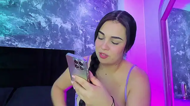 Snapshot of brianaGuzman chatting on 01/10/25, 12:58 brianaGuzman online show from 01/10/25, 12:58