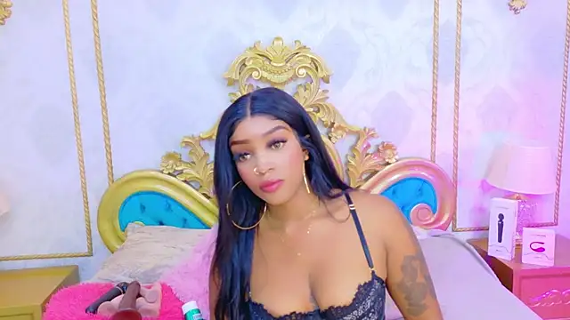 SalomeRestrepo online show from 11/08/25, 04:56