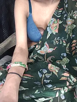 Snapshot of baby_soni78690 chatting on 11/12/25, 05:35 baby soni78690 online show from 11/12/25, 05:35