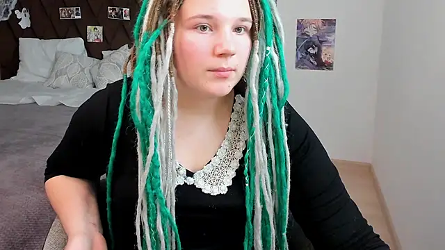 GloriaHylivi online show from 12/19/24, 03:41