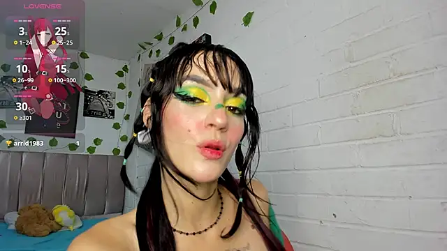 Snapshot of katt__black__ chatting on 04/30/26, 08:57 katt black online show from 04/30/26, 08:57