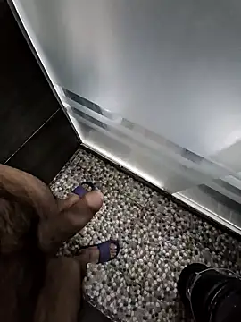 Snapshot of Piter1022 chatting on 12/21/24, 12:31 Piter1022 online show from 12/21/24, 12:31