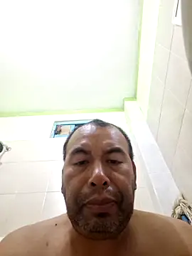 Snapshot of Piter1022 chatting on 10/08/25, 12:03 Piter1022 online show from 10/08/25, 12:03