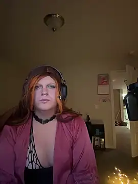 Snapshot of EmberLee chatting on 02/28/25, 01:26 EmberLee online show from 02/28/25, 01:26