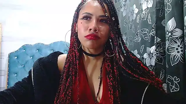 lily jamesx online show from 02/11/25, 09:56