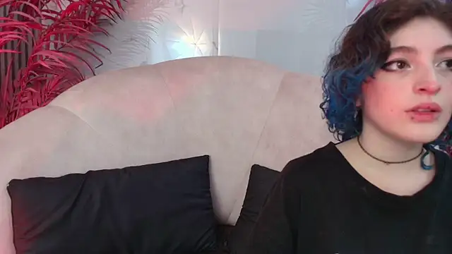 EvaHalsey online show from 10/27/25, 07:40