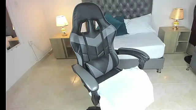 Snapshot of irantzu_hank chatting on 12/21/24, 03:31 irantzu hank online show from 12/21/24, 03:31