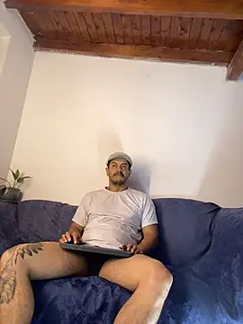 AndresSmith   online show from 02/19/26, 07:48