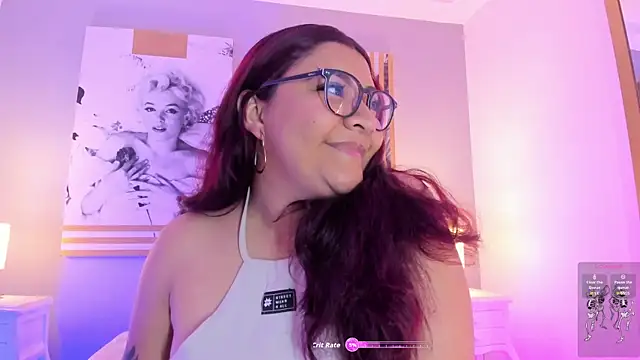 Snapshot of MeghanBurn chatting on 11/19/25, 12:27 MeghanBurn online show from 11/19/25, 12:27