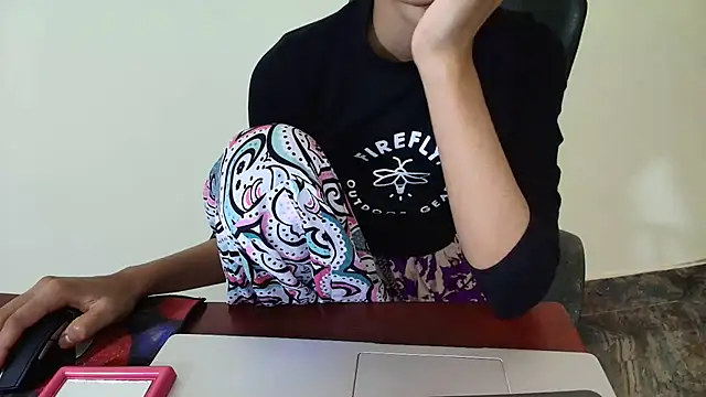 Srabontii online show from 04/13/26, 03:39