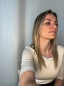 Milla  one online show from 03/26/26, 08:31