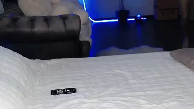 Denny Brenda online show from 09/27/25, 04:56