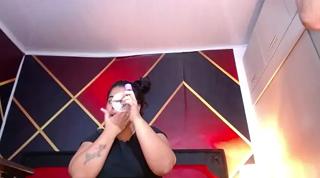 Snapshot of CindyandCarlo chatting on 01/10/25, 04:51 CindyandCarlo online show from 01/10/25, 04:51