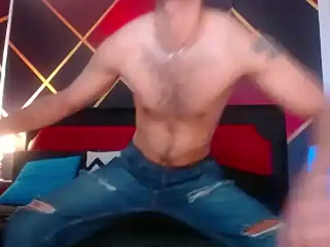 Snapshot of CindyandCarlo chatting on 02/16/25, 04:32 CindyandCarlo online show from 02/16/25, 04:32