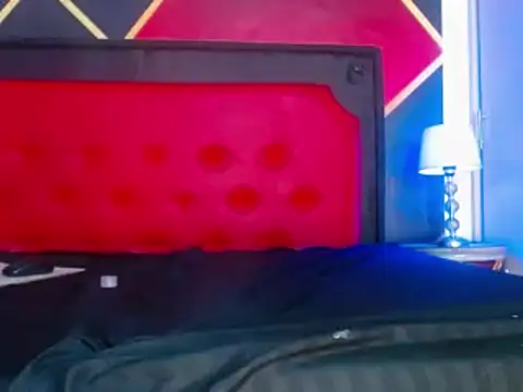 Snapshot of CindyandCarlo chatting on 02/20/25, 10:59 CindyandCarlo online show from 02/20/25, 10:59