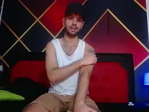 Snapshot of CindyandCarlo chatting on 02/28/25, 07:14 CindyandCarlo online show from 02/28/25, 07:14