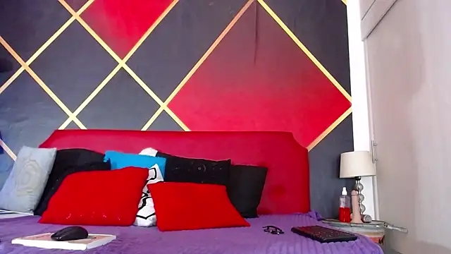 Snapshot of CindyandCarlo chatting on 09/15/25, 04:29 CindyandCarlo online show from 09/15/25, 04:29