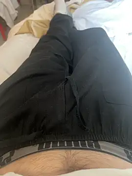 Snapshot of Napoletano17 chatting on 12/20/25, 02:02 Napoletano17 online show from 12/20/25, 02:02