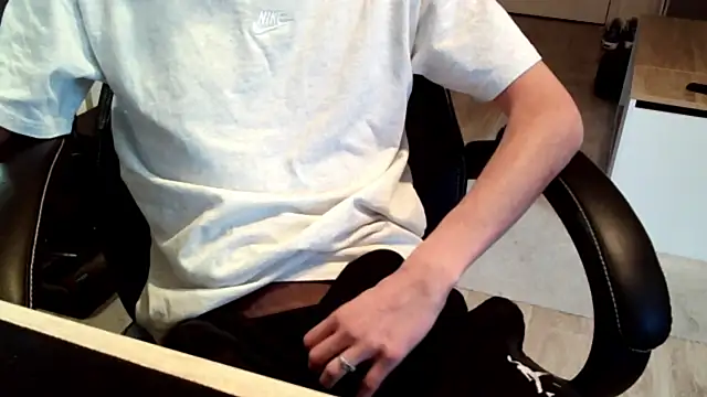 ElViko11 online show from 10/30/25, 08:38