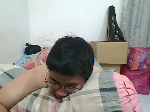 Snapshot of shyboymasturbation chatting on 01/04/25, 06:09 shyboymasturbation online show from 01/04/25, 06:09