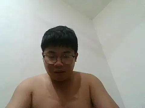 Snapshot of shyboymasturbation chatting on 02/23/25, 10:39 shyboymasturbation online show from 02/23/25, 10:39