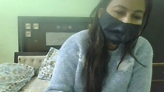 Snapshot of couplesuni chatting on 12/06/24, 04:03 couplesuni online show from 12/06/24, 04:03