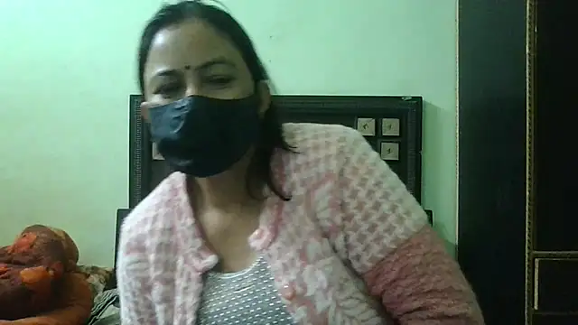 Snapshot of couplesuni chatting on 12/21/24, 02:58 couplesuni online show from 12/21/24, 02:58