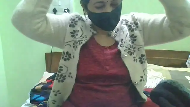 Snapshot of couplesuni chatting on 12/22/24, 09:33 couplesuni online show from 12/22/24, 09:33