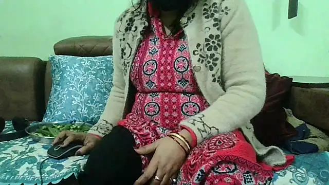 Snapshot of couplesuni chatting on 01/04/25, 04:23 couplesuni online show from 01/04/25, 04:23