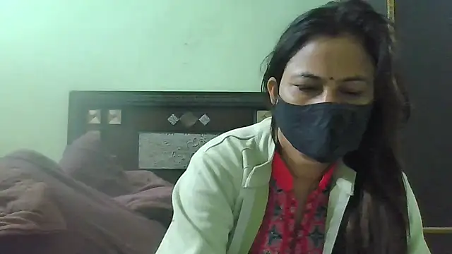 Snapshot of couplesuni chatting on 01/20/25, 03:48 couplesuni online show from 01/20/25, 03:48