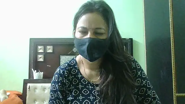 Snapshot of couplesuni chatting on 03/10/25, 03:34 couplesuni online show from 03/10/25, 03:34