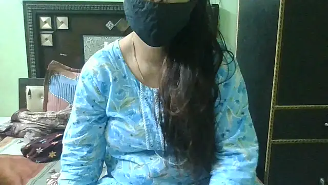 Snapshot of couplesuni chatting on 09/11/25, 02:33 couplesuni online show from 09/11/25, 02:33