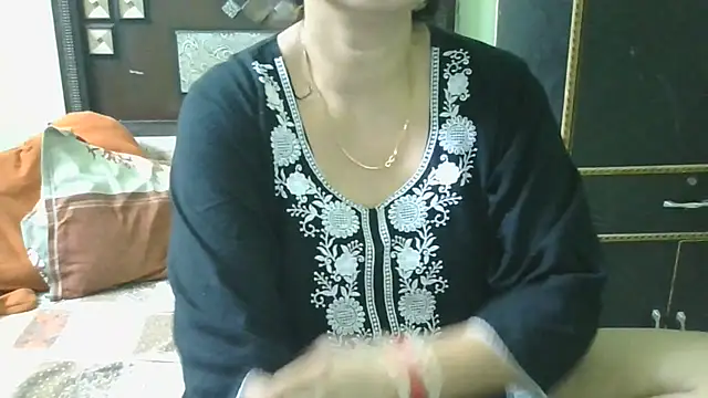 Snapshot of couplesuni chatting on 09/27/25, 07:57 couplesuni online show from 09/27/25, 07:57