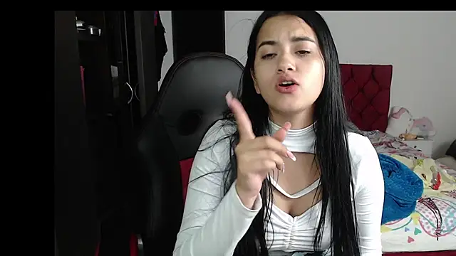 Snapshot of kayla_k18 chatting on 01/19/25, 11:12 kayla k18 online show from 01/19/25, 11:12