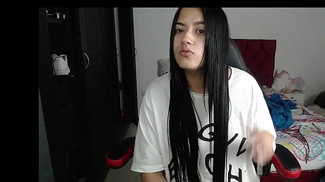 Snapshot of kayla_k18 chatting on 01/22/25, 06:31 kayla k18 online show from 01/22/25, 06:31