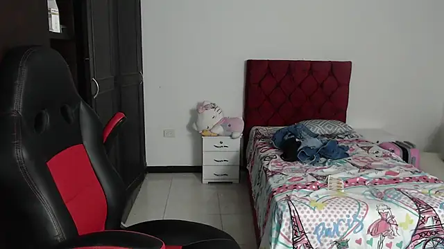 Snapshot of kayla_k18 chatting on 02/11/25, 01:20 kayla k18 online show from 02/11/25, 01:20