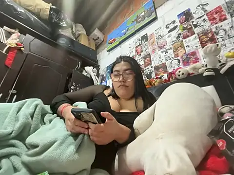 dafne19  online show from 02/15/26, 06:10