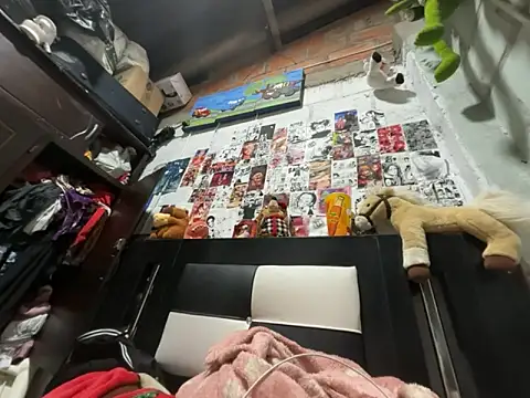 dafne19  online show from 04/18/26, 04:49