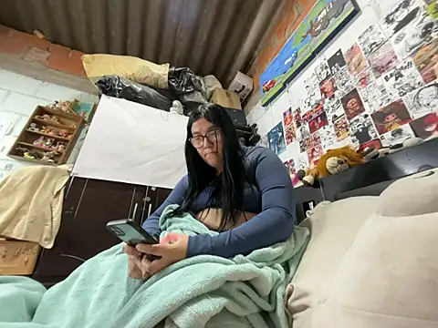 Snapshot of dafne19_ chatting on 07/05/26, 04:19 dafne19 online show from 07/05/26, 04:19