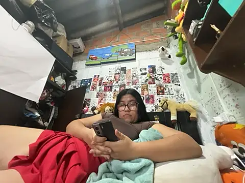 Snapshot of dafne19_ chatting on 07/07/26, 06:47 dafne19 online show from 07/07/26, 06:47