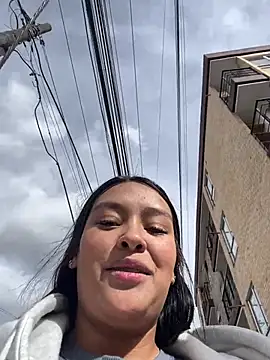 Snapshot of _NINA chatting on 04/09/26, 08:47 NINA online show from 04/09/26, 08:47