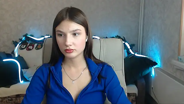 Snapshot of AnaHoney chatting on 12/22/24, 04:39 AnaHoney online show from 12/22/24, 04:39