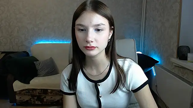 Snapshot of AnaHoney chatting on 02/15/25, 02:26 AnaHoney online show from 02/15/25, 02:26